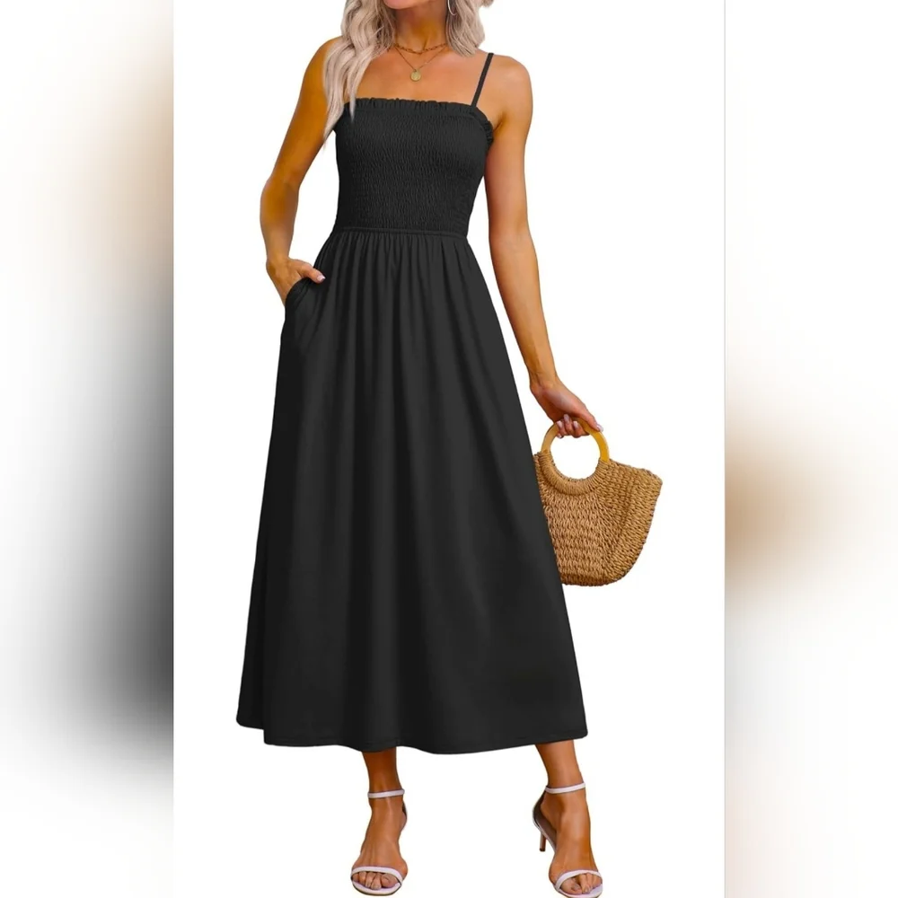 Elegant Black Maxi Dress - Picture 1 of 5
